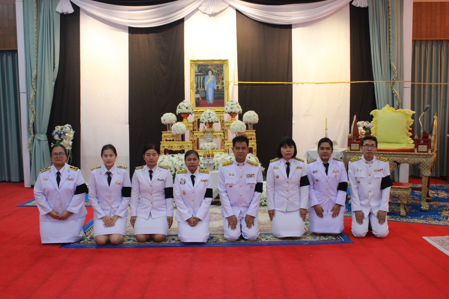 จังหวัดนครนายก จัดพิธีบำเพ็ญกุศลสัตตมวาร ในวาระครบ ๗ วัน เพื่ออุทิศถวายเป็นพระราชกุศลแด่สมเด็จพระนางเจ้าสิริกิติ์ พระบรมราชินีนาถ พระบรมราชชนนีพันปีหลวง พระผู้เสด็จสู่สวรรคาลัย